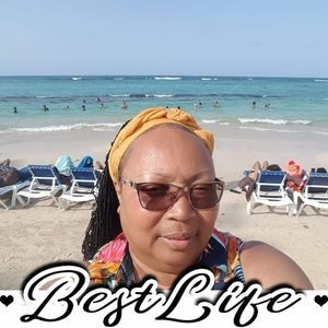 Meet your Posher, Beverly